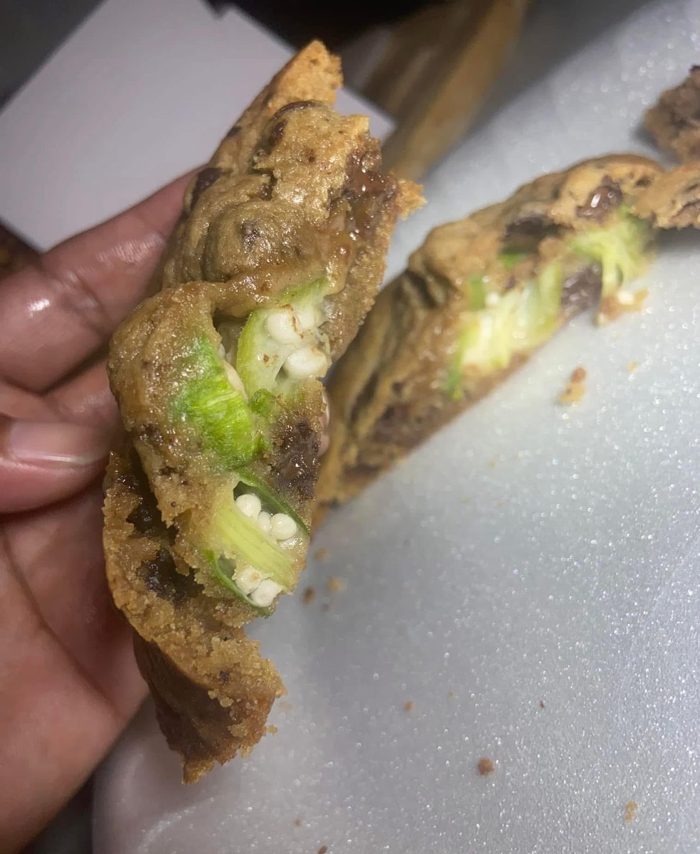 ellyserwaaa's tweet image. Would you like to try Okro Cookies??