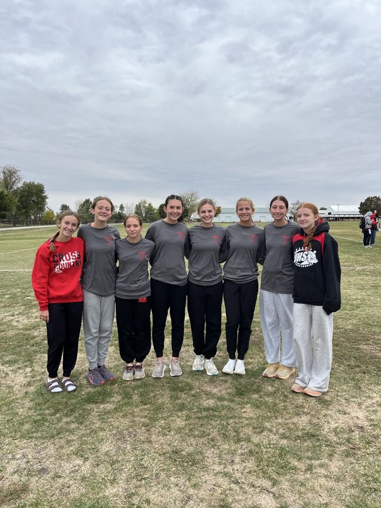 Both boys and girls cross country teams ended up 3rd in the Taylorville regional and advance on to sectionals at Mattoon! Congratulations to the team!