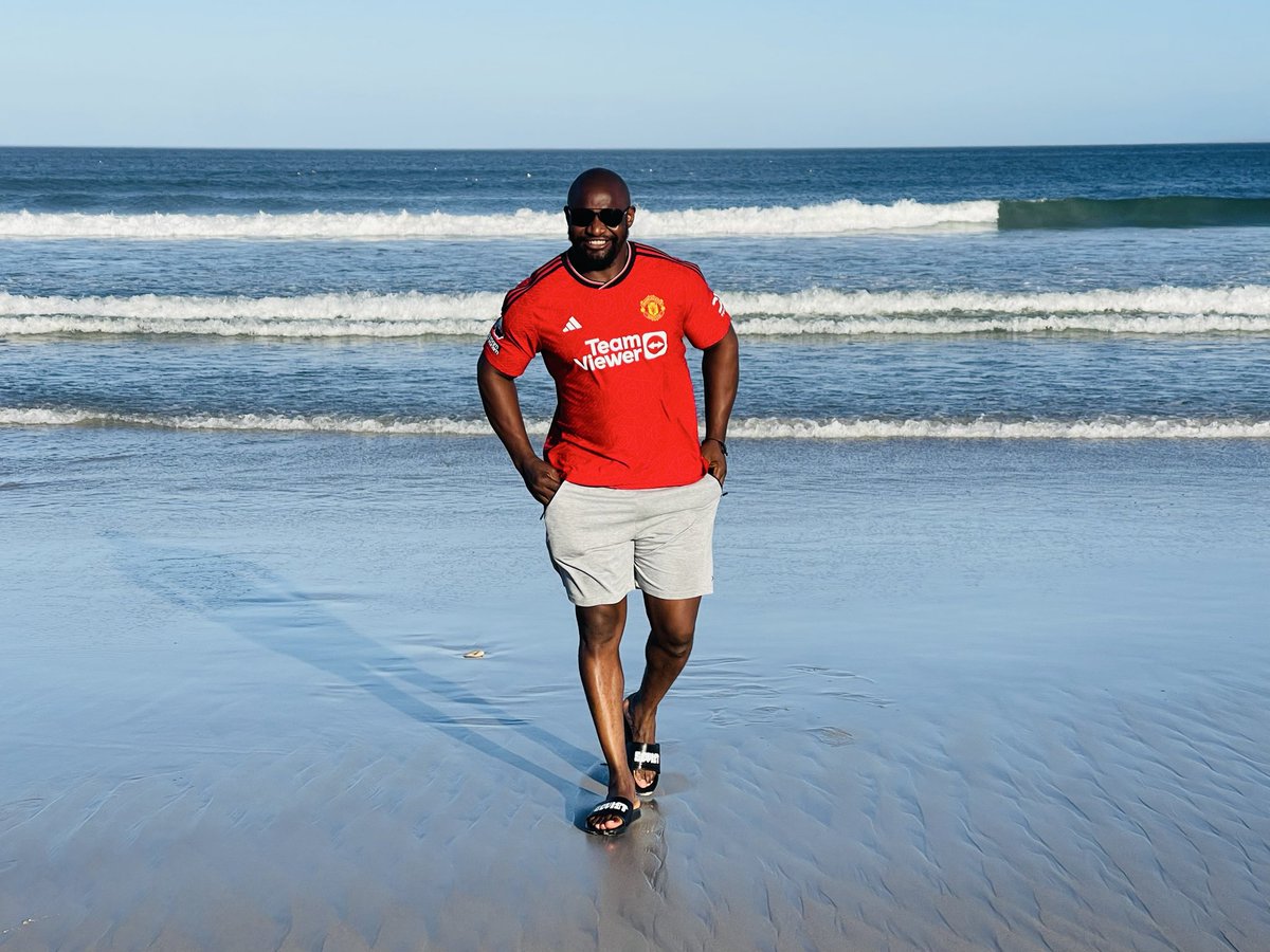 championmbewe's tweet photo. All United Fans https://t.co/CwBXK3EWUj