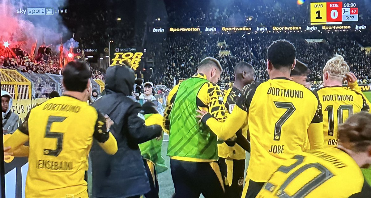 DORTMUND SCORE IN THE 96TH MINUTE TO WIN THE GAME. MAXIMILIAN BEIER