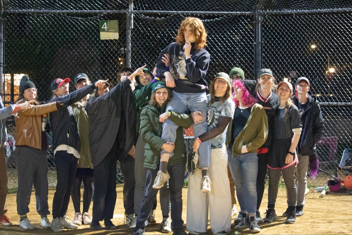 CannockChaseLS's tweet photo. I love transgender baseball what an amazing thing :,) https://t.co/xvb0xmMAAd