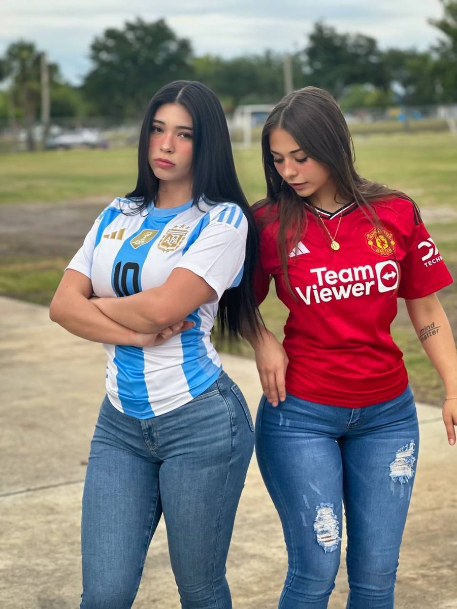 sophieraiin's tweet image. me or aishah