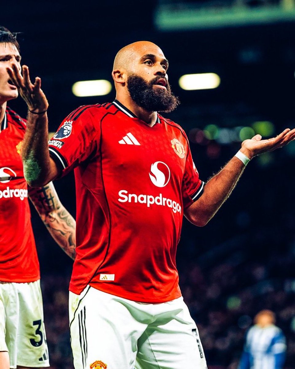 AliceTalksFooty's tweet photo. Man Utd 4-2 Brighton Review:
• Mbeumo is a top three winger in the league
• Mbeumo & Cunha are mint top, proven signings.
•Šeško assist + won loads of headers.
• Anthony Taylor did everything to help Brighton.
• Yoro & De Ligt fantastic again.
• Too many good players not to get top 7. Amorim has to get Europa with one game a week.
• Need to stop panicking after conceding, 3-1 up and went erratic.
• Good overall apart from first 10 & last 20. Still work to do.
• Midfield overloaded at times, wish Amorim adapted.
• Need a top DM: lost control after Casemiro went off.
• Sat too deep at 3-1, invited pressure.
• Amorim needs real wing-backs, Dalot isn’t one, Dorgu raw & poor cameo.

Only Man Utd can make us worry after being 3-0 up!