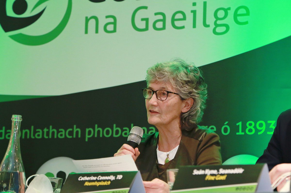 Comhghairdeas ó chroí do Catherine Connolly as a bheith tofa mar an 10ú Uachtarán na hÉireann. 

Táimid mórtasach as an tosaíocht a thug sí don Ghaeilge &amp; don Ghaeltacht i rith an toghcháin &amp; táimid ag súil go mór le bheith ag obair léi ina tréimhse Uachtaránachta. 

Gach rath