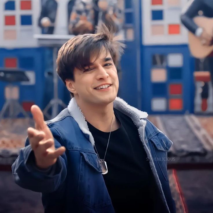 Happie Birthday Khan🥳
May Allah's grace shine upon you abundantly on this special day,guiding your steps with love and blessing you with a year of joy and Fulfillment❤
#MohsinKhan