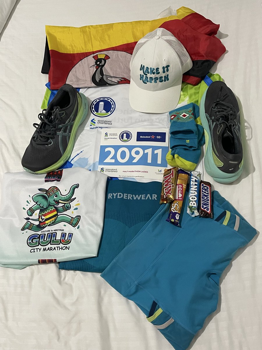 AppelezmoiKizza's tweet photo. Kit &amp; Bib ✅ 
Cap ✅ 
Asics Ff Blast+ Ge-Kayano 30✅ 
🇺🇬 Flag ✅ 
Akapale ka Kitaka 😝🤭✅ 
@StanChartKE Nairobi Marathon ✅ 
@TheGuluMarathon Juuuu ✅ 

Tujja tujja.👊🏾 https://t.co/V74BZt8ENT