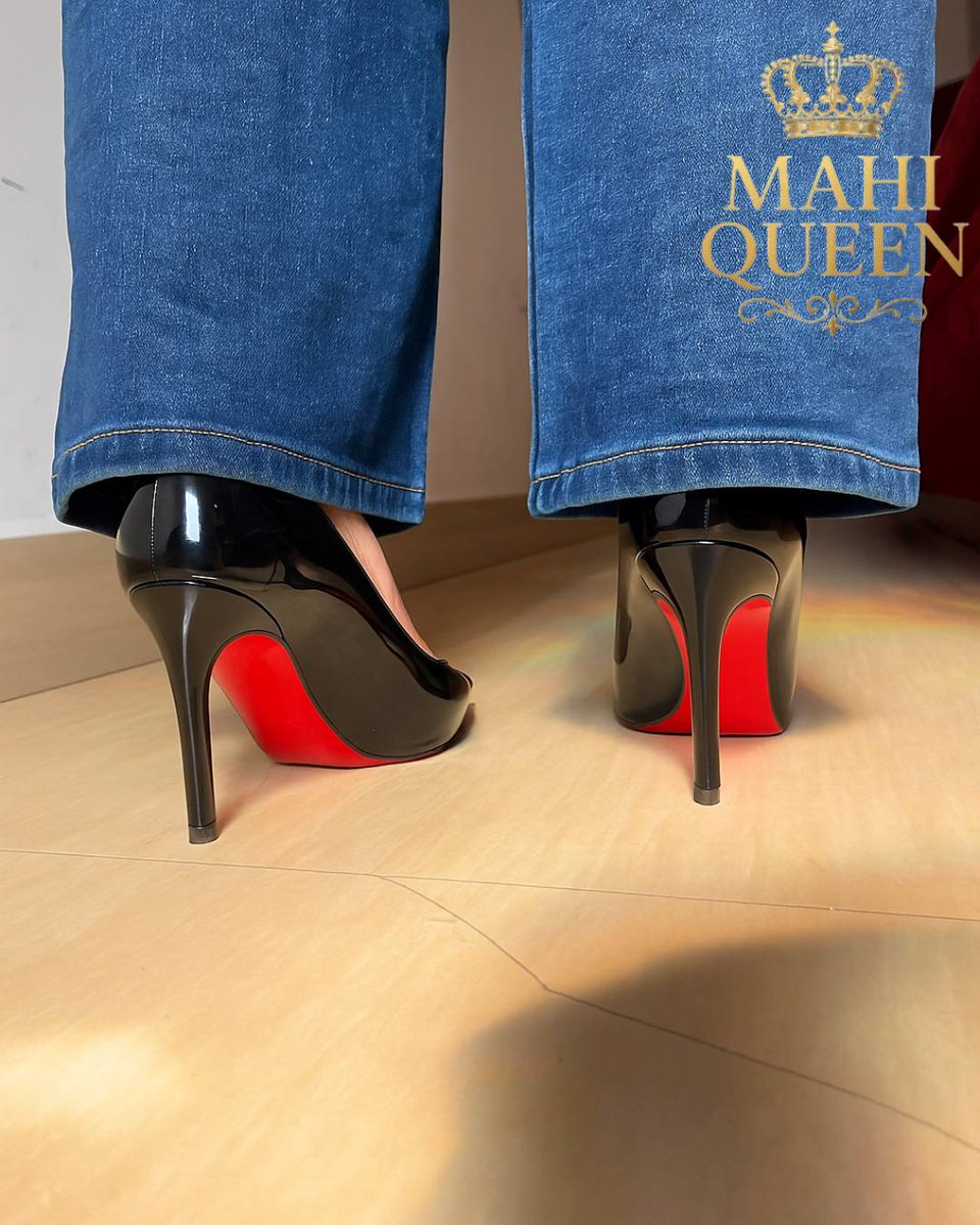 Get under my dominating Louboutins. You'll never leave 🐶.