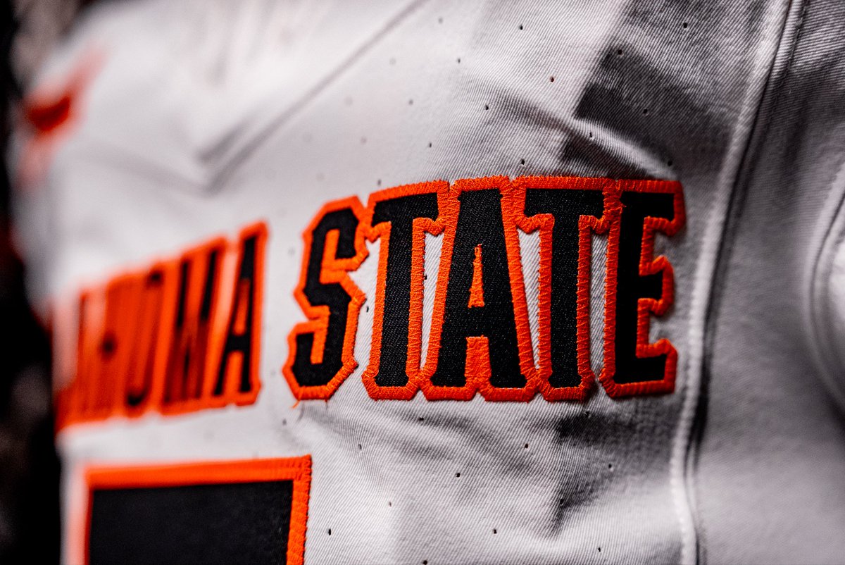 CowboyFB's tweet photo. OOTD 

⚫️⚪️⚫️ https://t.co/LVxlA3rPmV