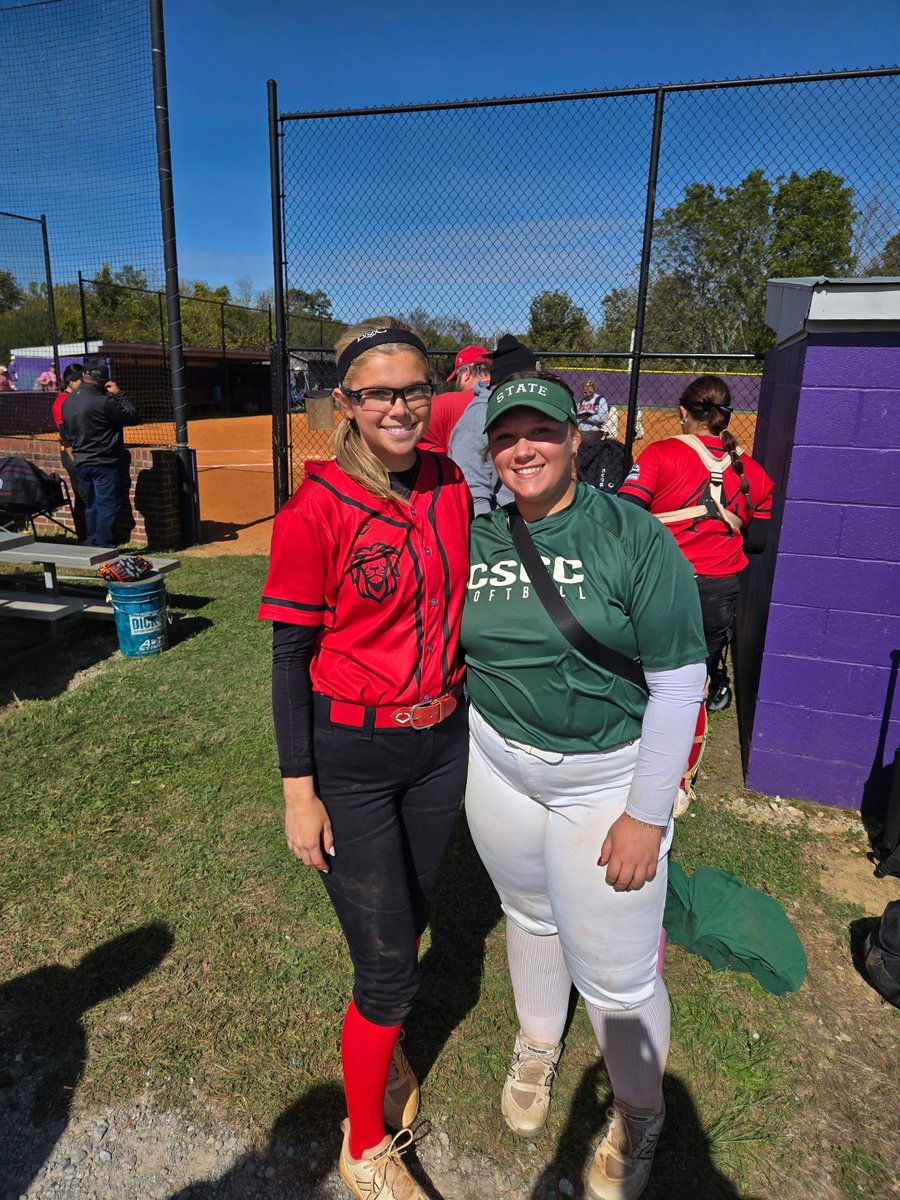 Love seeing our girls playing at the next level! #valesoftball #tpt ⁦<a href="/RockvaleHS_Ath/">Rockvale High School Athletics</a>⁩ ⁦<a href="/RockvaleHigh_TN/">Rockvale High School</a>⁩