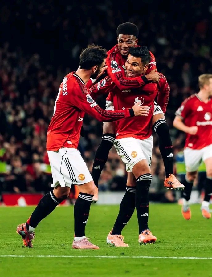 tucheze_com's tweet photo. Full-Time: Man United 4β2 Brighton
What a match! The Red Devils pull off a big win at Old Trafford!
#Tucheze #HomeOfWinners #PremierLeague #ManchesterUnited #MUNBHA https://t.co/8CL6ij87ld