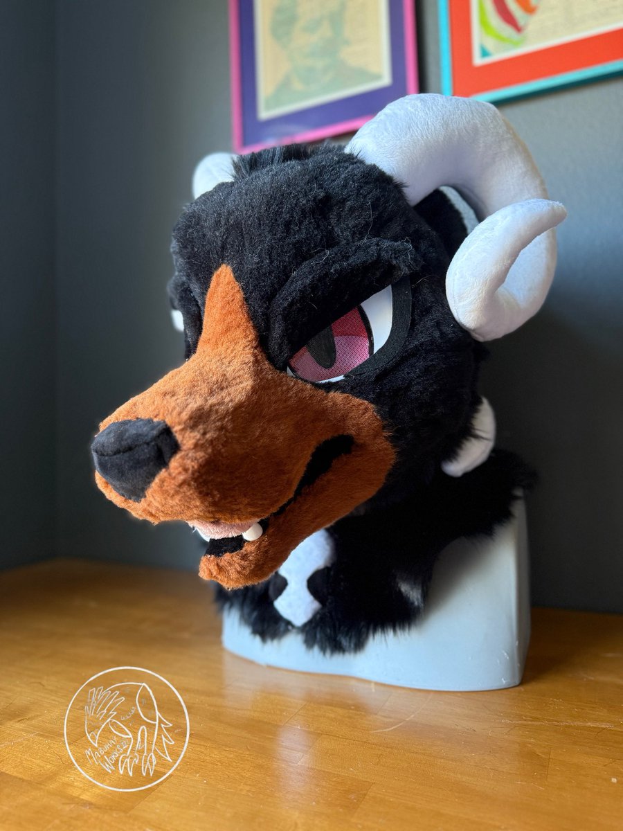 This houndoom premade already found its home 🏠 🔥