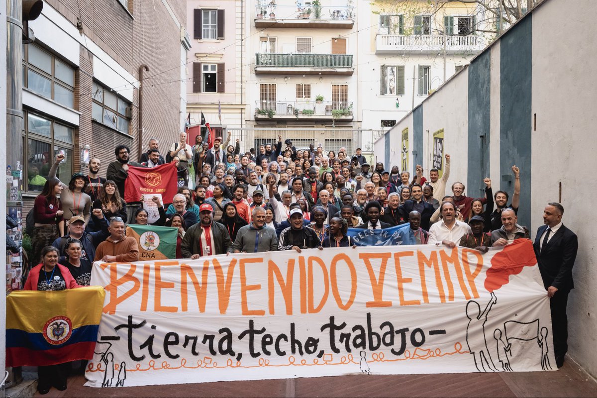 EnMovPop's tweet photo. Culmina el V Encuentro: del consenso a la acción.

Desde Roma, renovamos nuestra alianza para “organizar la esperanza”. Con el respaldo del Papa León XIV a las 3T (Tierra, Techo y Trabajo), llevamos a nuestros territorios el mandato de globalizar la organización y tejer redes. https://t.co/ydSWnOwA8o