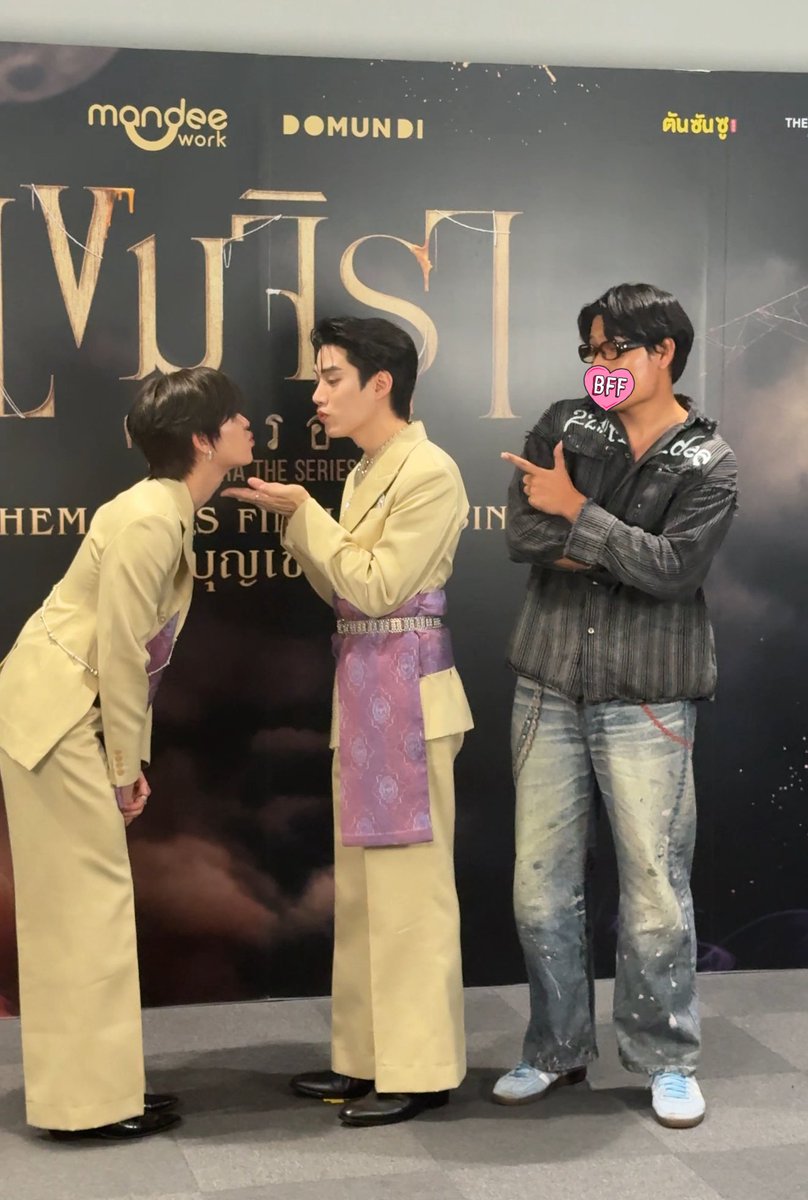 gkxxi's tweet image. มายืนดูคู่รักสุดร้อนแรงเปิดตัวกัน 😙
👮♂️ 💍 👶
#เขมจิราต้องรอดseries 
#เขมจิราต้องรอดtheseries 
#เขมจิราต้องรอดตอนจบ 
#TLE_mtm #Firstone 
#TleFirstone