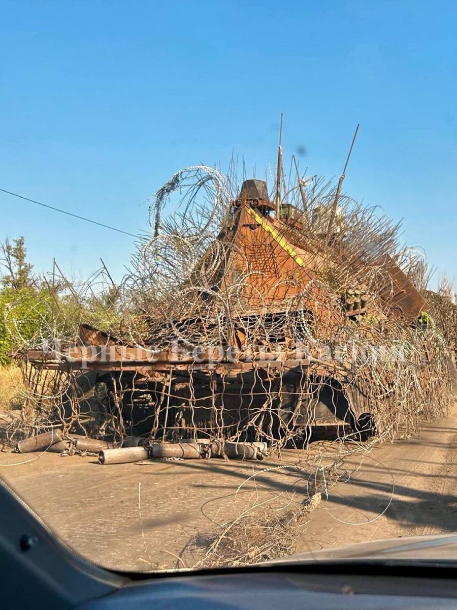 MyLordBebo's tweet image. These Russians porcupine tanks are a reason AI targeting doesn’t work … they look unrecognizable as a tank from the air