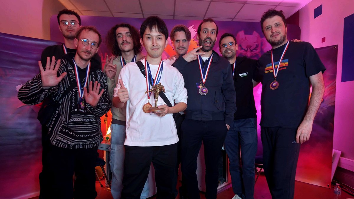 Yondaime Sagat brings home XSB's SOLO trophy! Congratulations to the awesome competitors who made it to the TOP 8, WHAT A DAY!!! 🔥

🥇 🇯🇵 <a href="/yondaime_sagat/">四代目</a> 
🥈 🇫🇷 Zagi
🥉 🇫🇷 Wolmar

Tournament Bracket in the first message below!