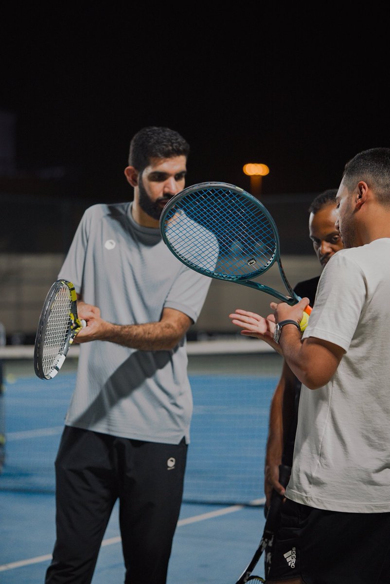 intennisa's tweet photo. بحمدالله اختتم في يوم الخميس، برنامج تأهيل مساعدي مدربي التنس، في نسخته الأولى، مكللًا بالنجاح والفائدة الكبيرة -بفضل الله- للمتدربين، حضينا بشرف استضافة وتخريج ١٠ مشاركين، وذلك بتقديم واشراف الكابتن فهد السعد، كانوا من خيرة الشغوفين برياضة التنس.

#تنس #السعودية #tennis #الرياض https://t.co/ewNAkKhvhY