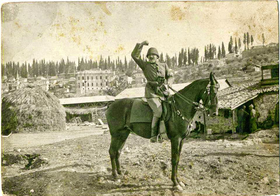 Hesap durduk yere yine şikayetlerle spam altına alınmış. Yorum ve beğenilerle desteklerinizi beklerim.