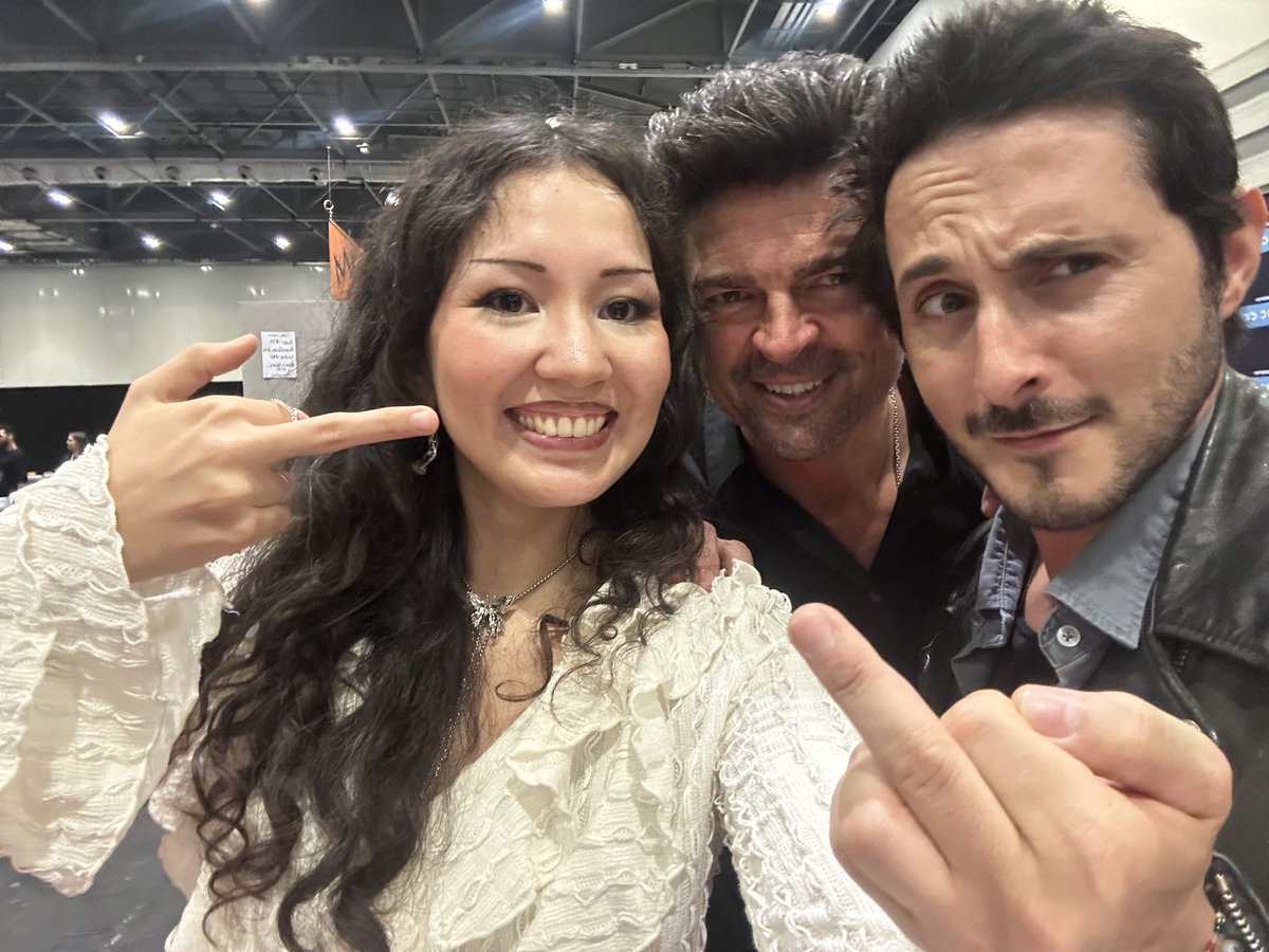 erisudraws's tweet image. несколько лет назад смотрела пацанов дома в Якутске, а сегодня я встретила их 😭🩵
#theboys #ComicCon