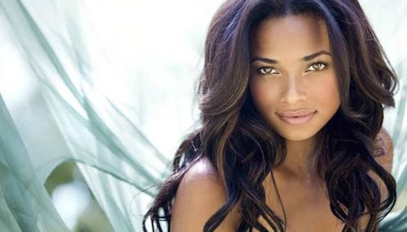 <a href="/LeArielleSimone/">holistic mami✨</a> No Margot Robbie looks like Rochelle Aytes . Olandria is beautiful but they don’t have similar features at all. Yall just going beauty for beauty and saying they look alike 😂