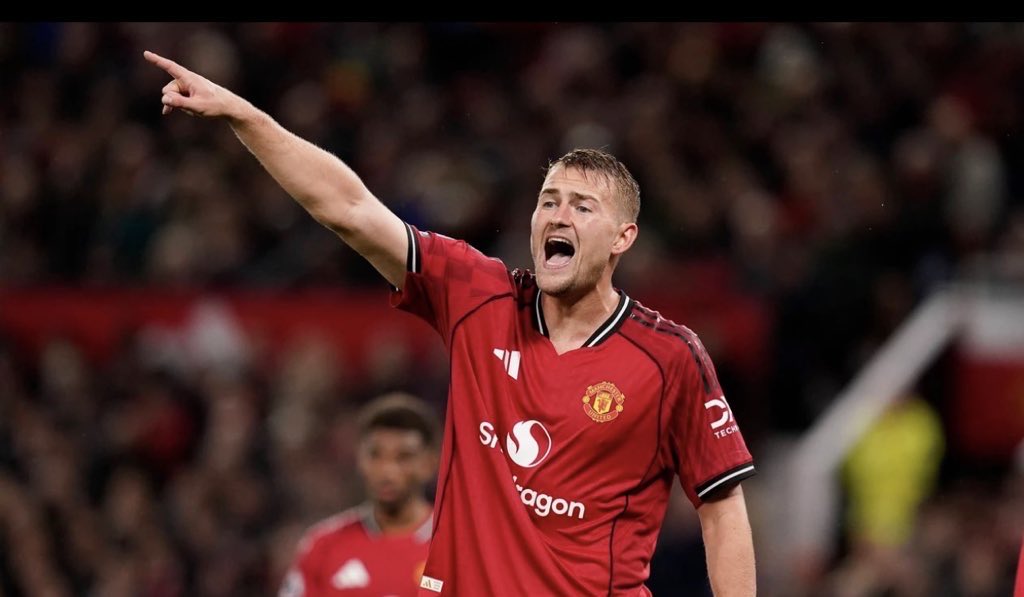 Caleb_Mufc's tweet image. I really hope that it’s common knowledge that Matthijs De Ligt is the best centre back in the Premier League 👍