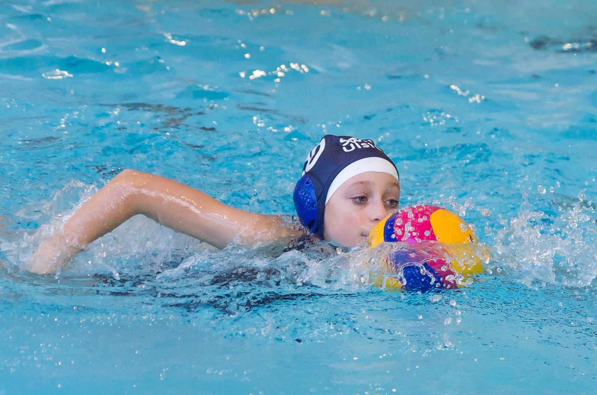 Smyths Toys Ulster Water Polo Academy session at Lisnasharragh today...
More at. facebook.com/share/v/19PjbY…

<a href="/SwimUlster/">Swim Ulster</a> @irelandwaterpolo