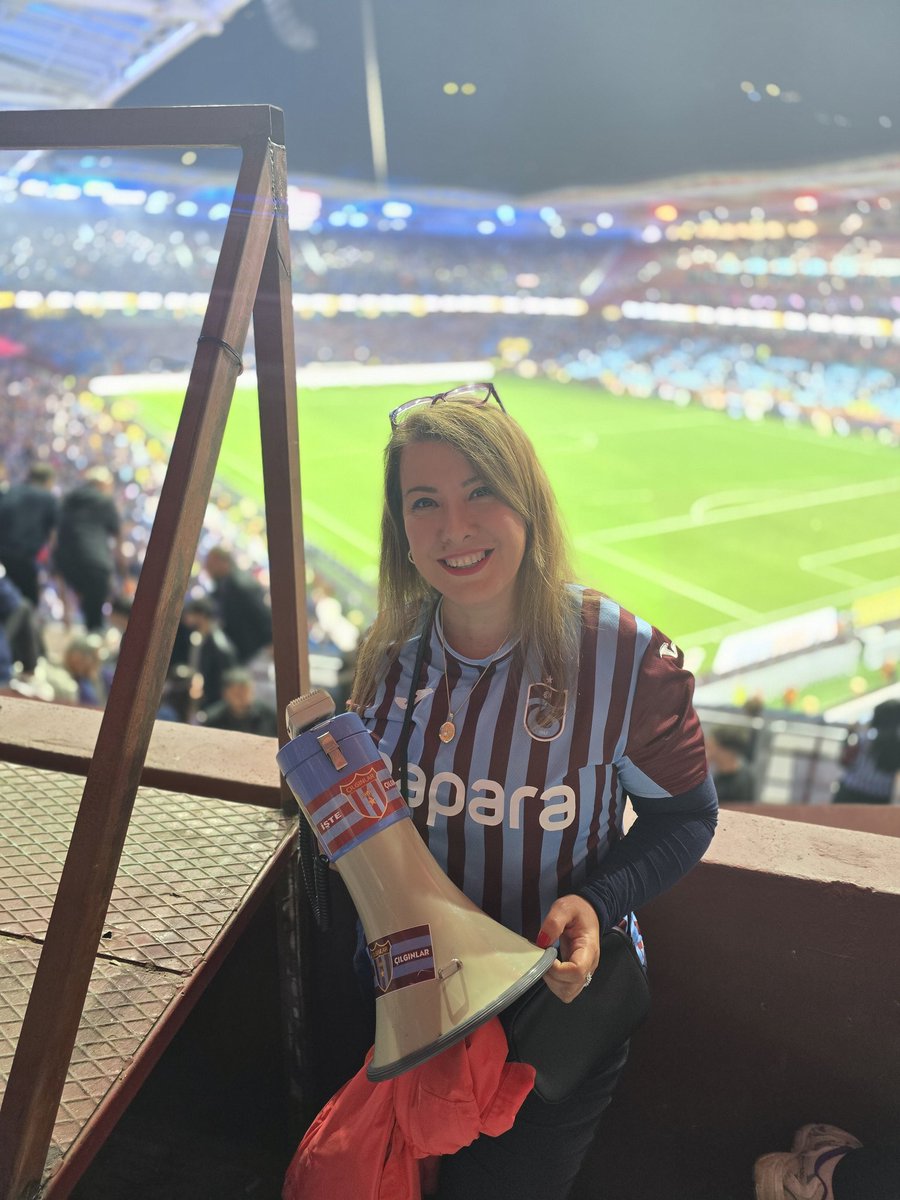 Çılgınca bir sevda <a href="/Trabzonspor/">Trabzonspor</a> 🥰⚽️