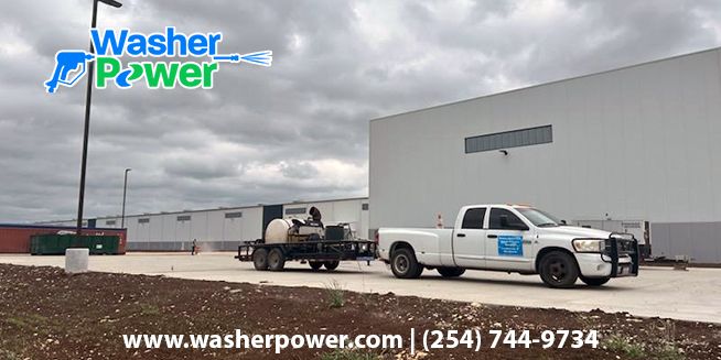 WasherPower's tweet image. 🛡️ Whether you manage a massive commercial property like this one, or you just want to keep your home looking its best, consistent cleaning is key to protecting your investment.

Washer Power makes exterior cleaning effortless with flexible, customized maintenance plans!