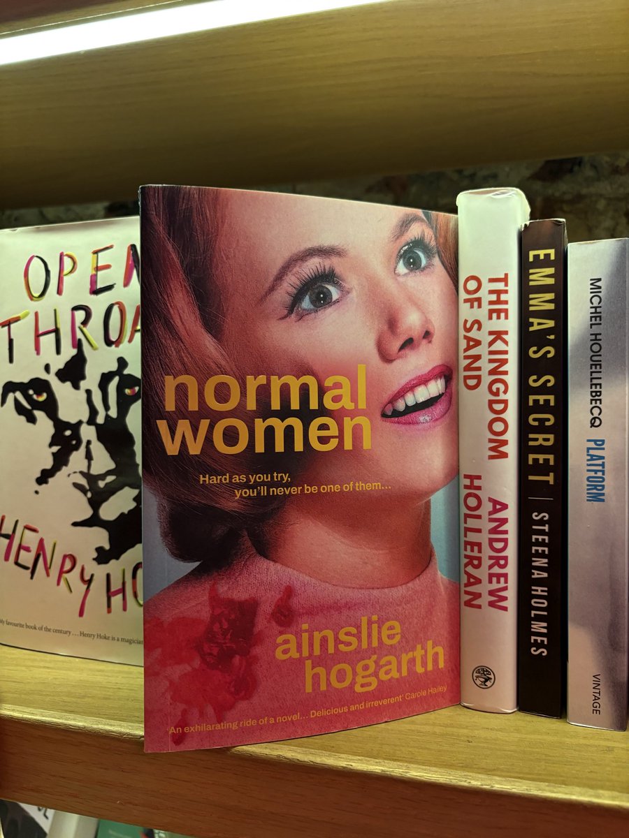 люблю фоткать книжки с прикольными обложками, чтобы потом никогда не погуглить, о чем они