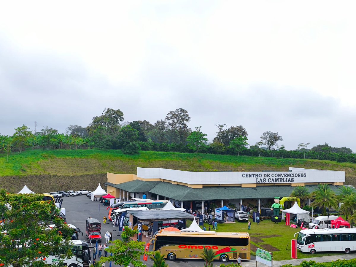 1/2  En el Centro de Convenciones Las Camelias se llevó a cabo la Convención Nacional de Transporte y Turismo 2025, un evento organizado por <a href="/MincomercioCo/">MinComercio Colombia</a>, @Fonturcol y ADDIT, que reunió a más de 270 representantes del transporte turístico y 154 aliados comerciales. 🚍

Una cita