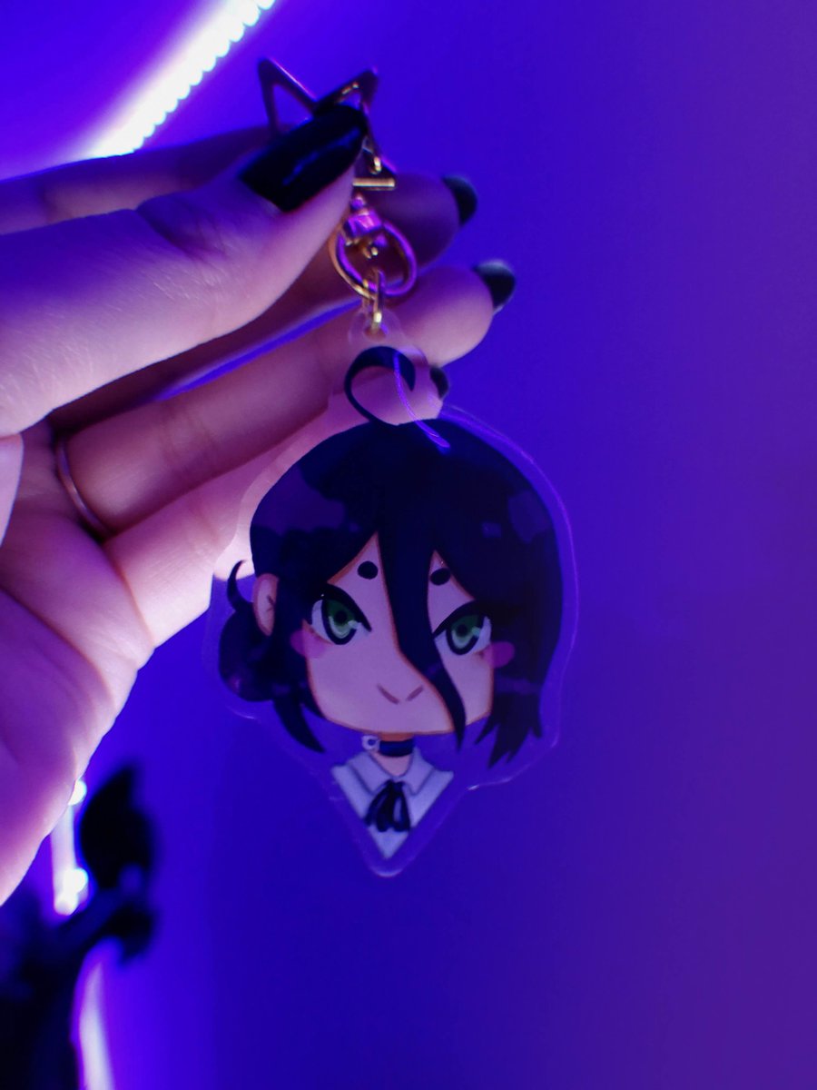 ErainMinhami's tweet image. Si vous avez aimé le film Chainsaw man... Petit rappel que j'ai ce porte-clé de Reze en stock ET en promo (j'ai également Power, Denji et Makima...)😗Ca fait 2 ans que j'ai ces stocks sous les bras aidez-moi mdr