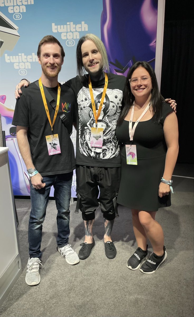 Courtoonz's tweet photo. A bit late, but @Kayytwo01 and I got to meet @hexyIRL at TwitchCon!!! 
THANK YOU FOR BEING OUR FAVORITE STREAMER 💜 https://t.co/SmUgiWd1d0