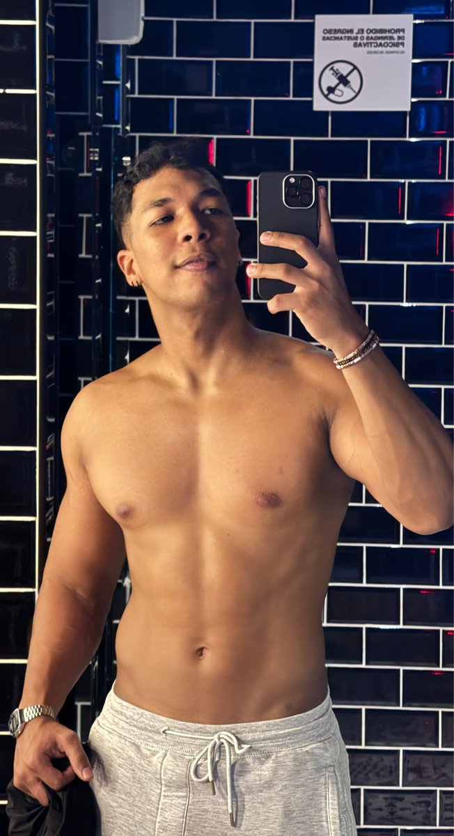 _jllpz's tweet image. El último de la semana