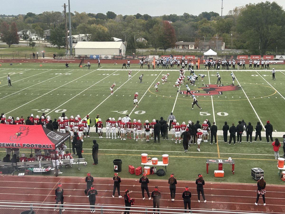 Happy #CFB Saturday everyone. Coming to you from the campus of <a href="/williamjewell/">William Jewell College</a> college in Liberty, #Missouri. Enjoy your games wherever you are folks. #DII