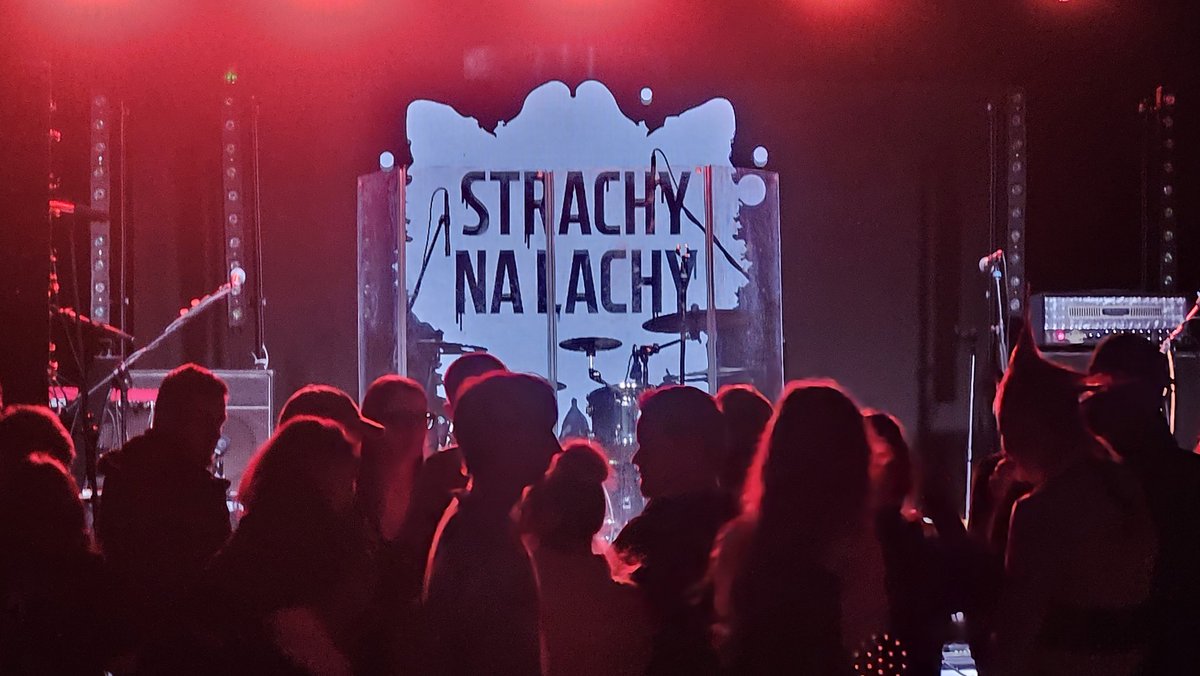 Pogotowie_IT's tweet photo. W końcu się doczekałem.
Trzeba się jakoś odstresować...
Koncert #StrachyNaLachy #SnL #YogiKlub https://t.co/Lrr9ozFeEw