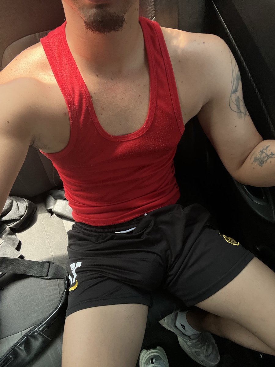 dazl__'s tweet photo. No sé por qué me da tanto morbo esto :) https://t.co/ryqIkd0veR
