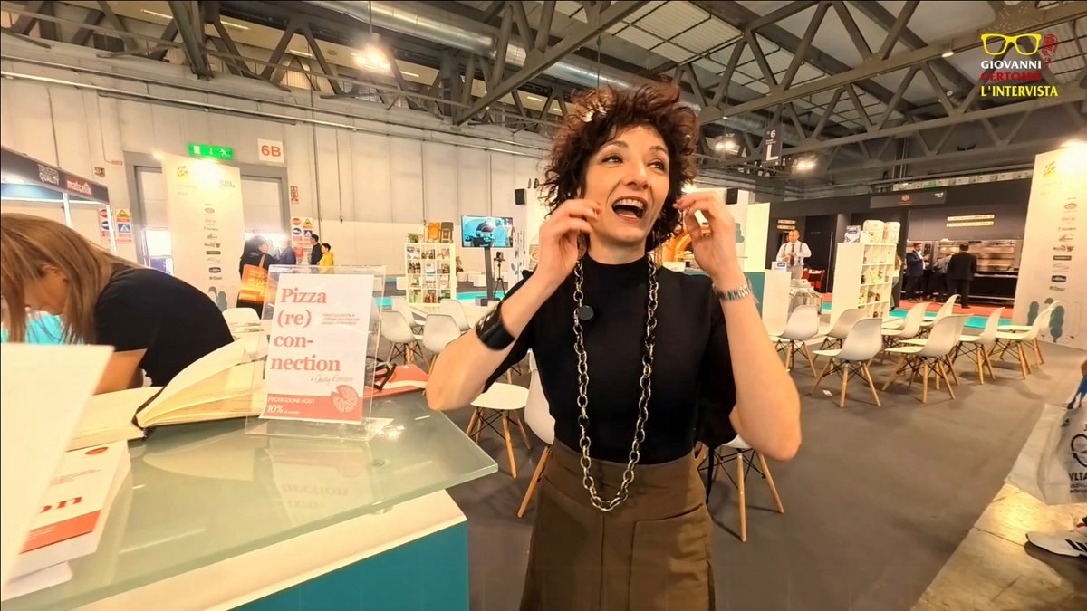GCertom's tweet image. "PIZZA (RE) CONNECTION. VISIONI FUTURISTICHE E STRATEGIE PER PIZZAIOLI ULTRAMODERNI (Guarda il video integrale con Giusy Ferraina) | giovannicertoma.it giovannicertoma.it/video/11280/pi…
