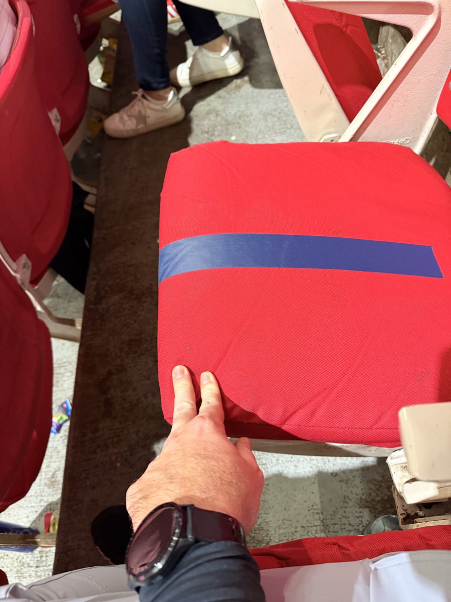 3puttpar64's tweet photo. Fans deserve better, is this acceptable @HunterYurachek ? https://t.co/OSywK4dBCa