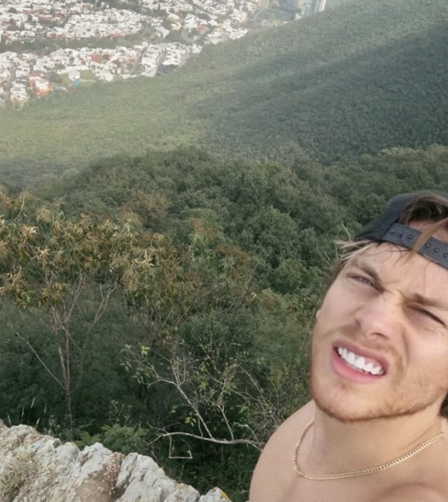 deluluarchieves's tweet image. las vistas de mty si que están wow