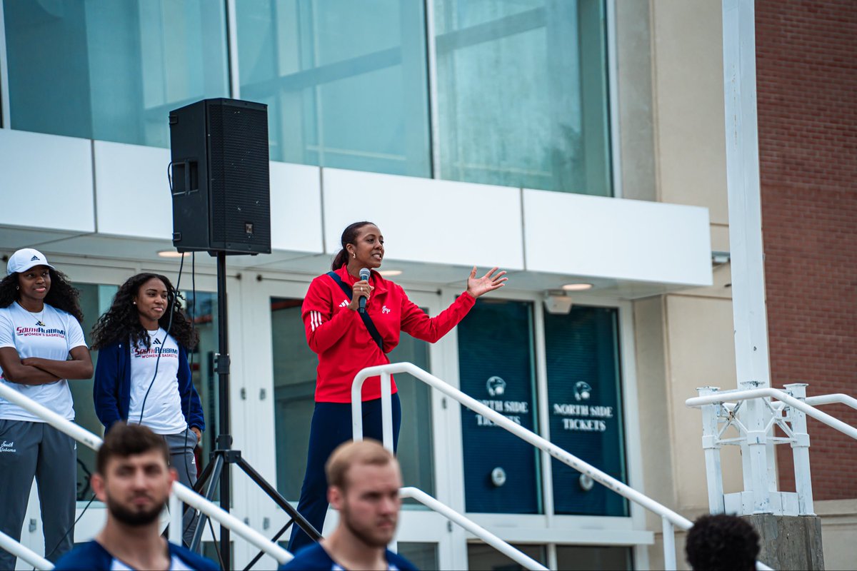 SouthAlabamaWBB's tweet image. We had a 𝙗𝙡𝙖𝙨𝙩 at the first annual Jaguar Tip-Off Fest! Thank you to everyone who came and supported ❤️ 🐆

#LSF | #INVEST