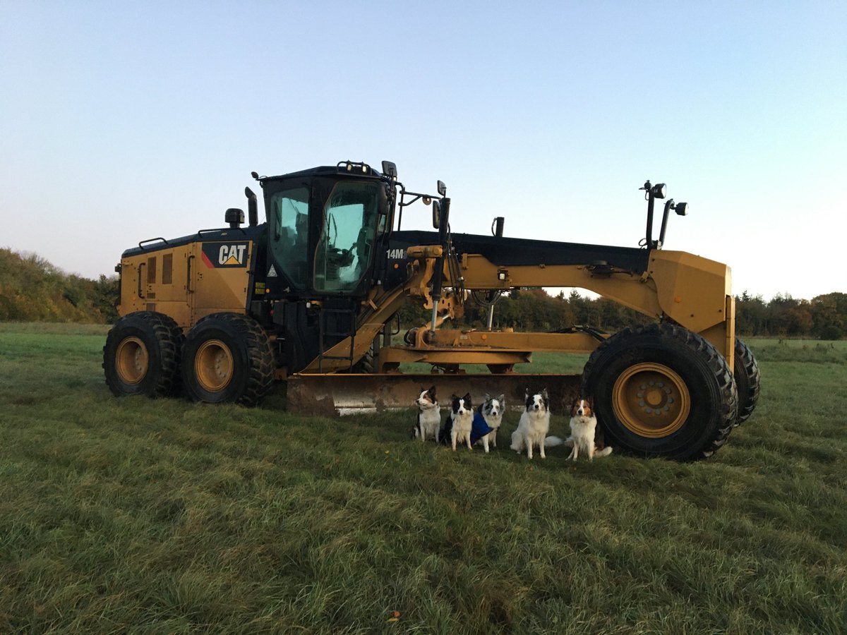 We found a big tractor 🚜