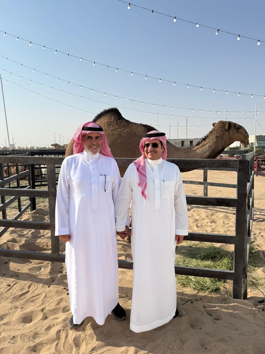 nbinkadasah's tweet photo. تشرفت بدعوة كريمة من الصديق الغالي الاخ فهد بن بدر الفغم لزيارة مزاد السعيّره للإبل في مدينة السعيّره .. كل الشكر مايكفي على حرارة الاستقبال وكرم الضيافه من ابو بدر واخوانه وأسرة الفغم وأهالي السعّيره الكرام .. مهرجان كبير وفخم ومنظّم وراقي وحافل بنشاطات مختلفه تسر وتُبهج من حضر .. رافقني في الزياره تركي بن حبيان وعبدالله بن كدسه والوليد بن كدسه .. كثّر الله خيركم ابو بدر وانعم عليكم وزادكم توهّجاً وصيتاً ومكانه ..