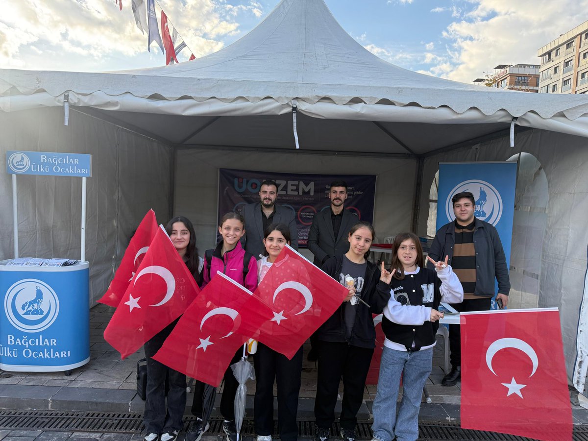 Minik Asenalar Ülkü Ocakları standında🐺🇹🇷