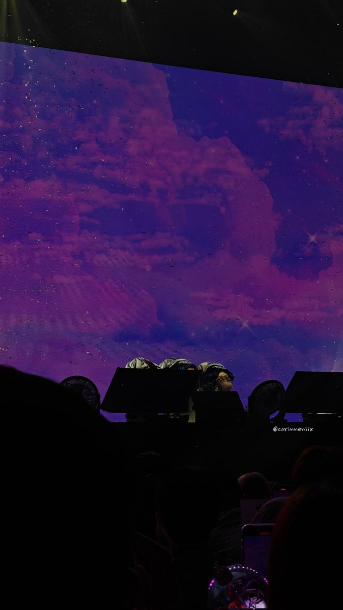 corinneniix's tweet photo. a truly magnificent day however eventful it was... im eternally grateful 🙏🏻❤️ https://t.co/6a1Ko6Mzud