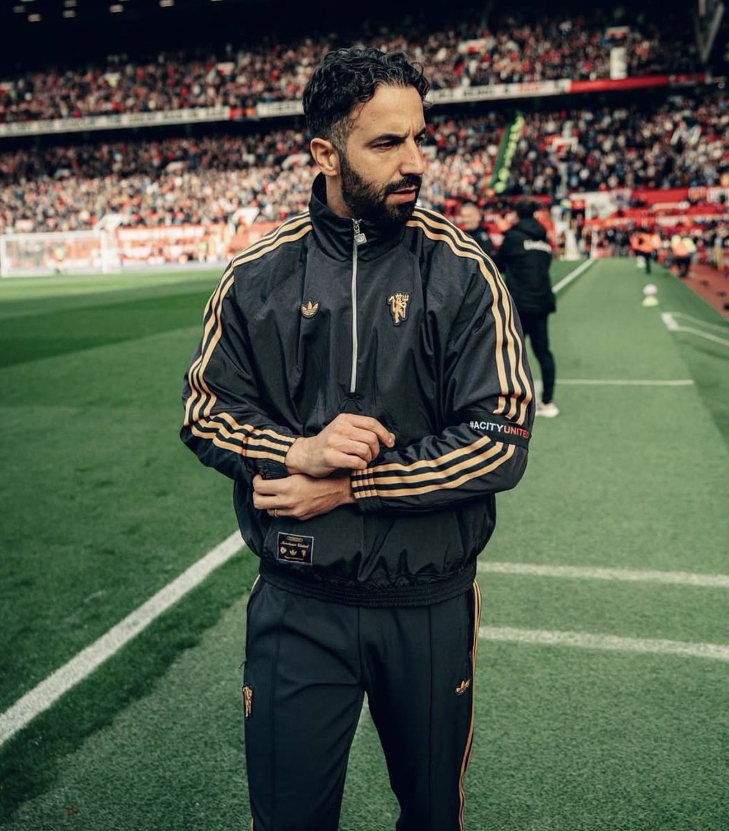 Utdtruthful's tweet image. 🇵🇹😁 United has won 3 games in a row since Amorim CHANGED the system to a back 4. 👏