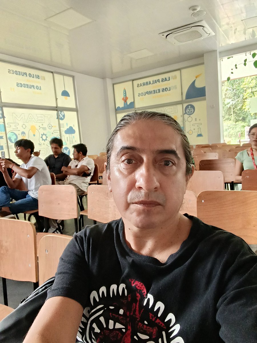 UrkupayawarSA's tweet photo. @MashiRafael En el Congreso Internacional de Biotecnología y Ecosistemas en el Neotrópico CIBEN @u_ikiam 
Presentamos los resultados de la tomografía sísmica en el Batolito de Abitagua usando sismómetros @raspishake
Este batolito es el basamento de la Reserva Colonso Chalupas. https://t.co/AVAZMEpZKy