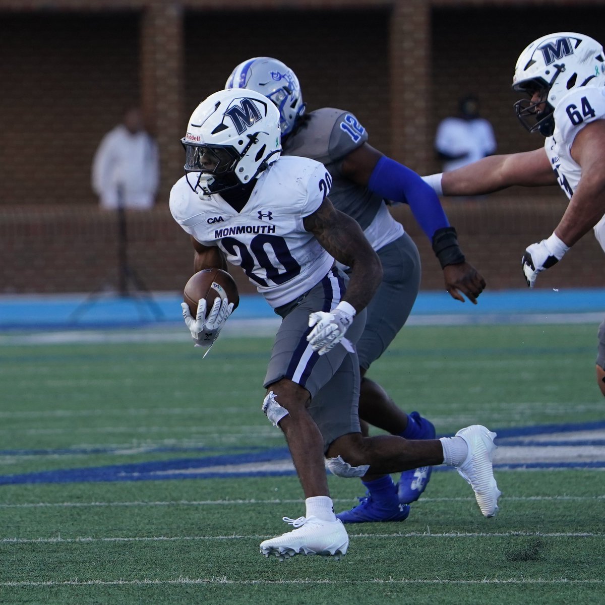 Rodney Nelson is having a BIG half 👀

🏃‍♂️ 16 carries 
📈 132 yards 
🙌 2 touchdowns

2Q | Monmouth 14, Hampton 3

#FlyHawks || <a href="/CAAFootball/">CAA Football</a>
