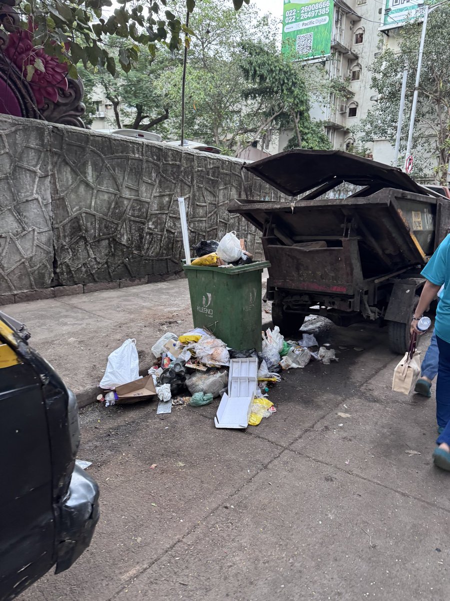 CleanMumbaiMove's tweet photo. @mybmcWardGS please see ye condition of Lower Parel near Phoenix tower. How is someone supposed to walk on this footpath when garbage is being sorted and bikes are being driven on it. Look how filthy it is @shindespeaks @AUThackeray @milinddeora https://t.co/5CIQ4ZfZ8D