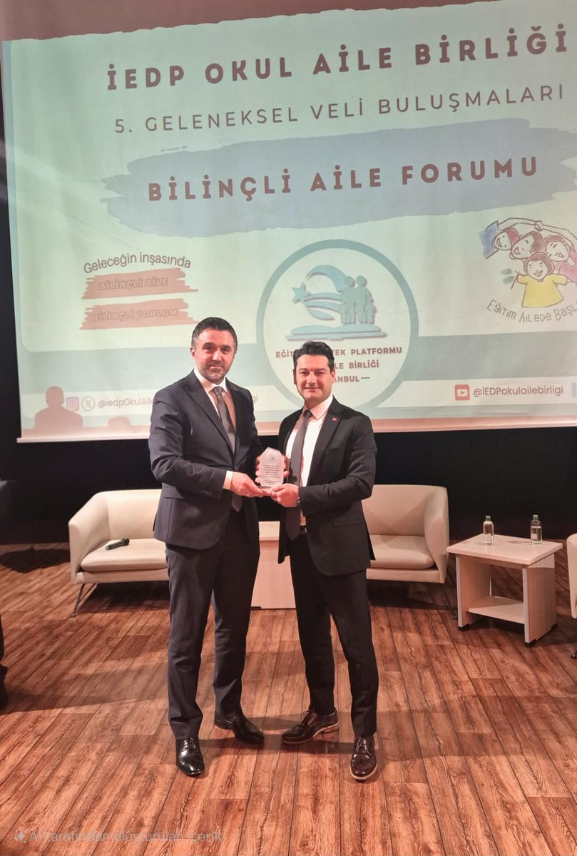 okanalgun's tweet photo. Aile ve Sosyal Hizmetler Bakanı Sayın @MahinurOzdemir  ailelerin, çocukların zorbalık ve güvenli internet konularında karşılaşabilecekleri risklere karşı bilinçlenmesinin önemine vurgu yaptı ve bu alandaki çalışmaların artarak devam edeceğini belirtti. https://t.co/6lRWyc0l2g