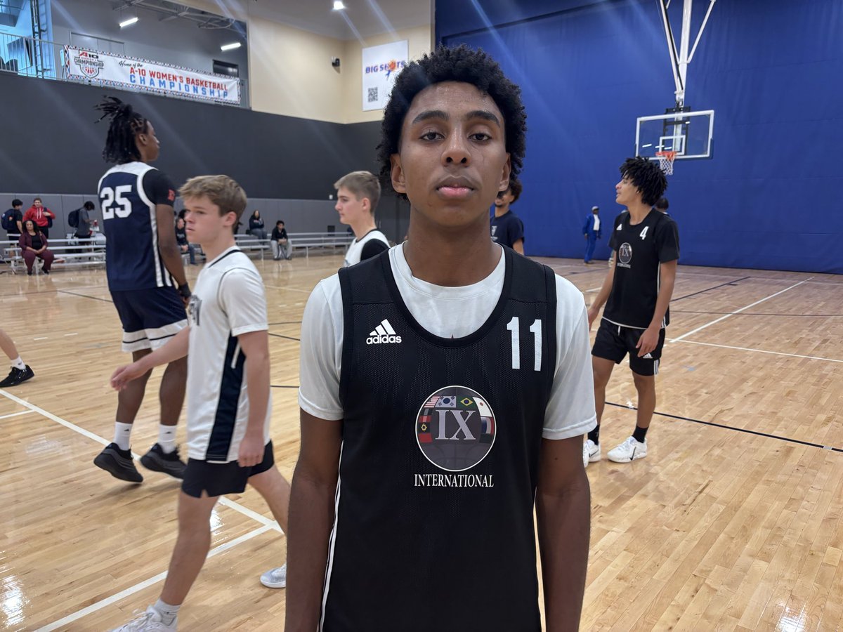 2027 <a href="/TheSkillFactory/">TSF</a> G Triston McDonald 🇯🇲 just went for 33PTS (6 👌s) in their win over West Nottingham. Cold-blooded shot maker off the bounce who can do damage with the slightest bit of space.

<a href="/TrisMcDonald7/">Triston McDonald</a>