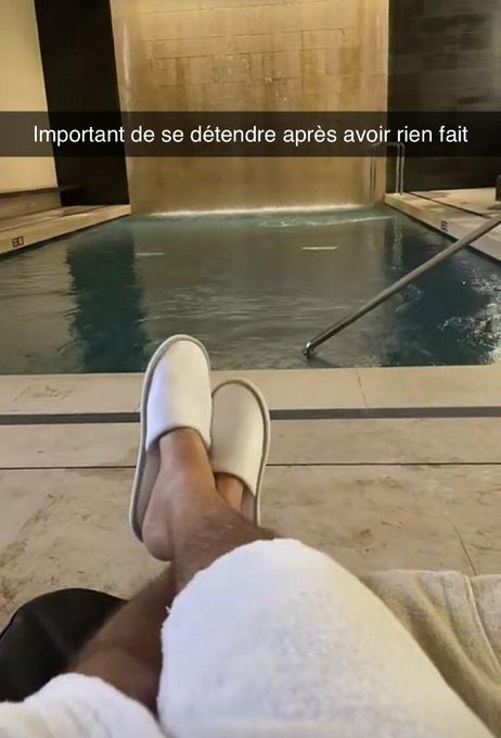 sitc0mdads's tweet photo. pov : noah après l’hymne

#staracademy https://t.co/lxtu9ST2Z8